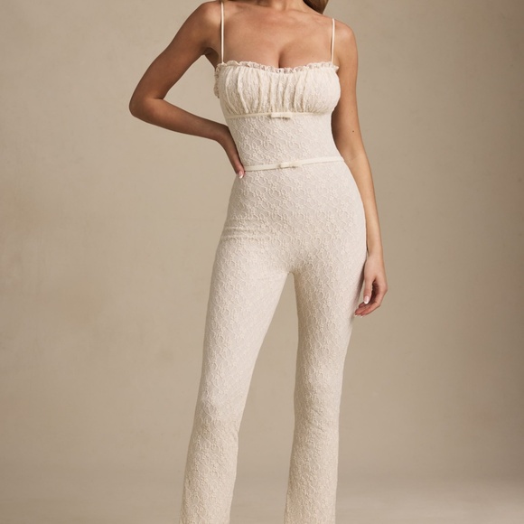 Oh Polly Bow-Detail Lace Flared Jumpsuit in Ivory Size XSXS / Regular - Picture 2 of 3
